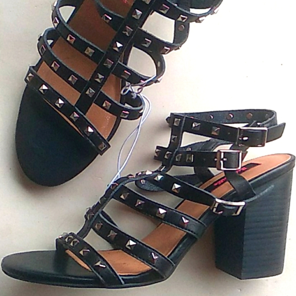 Betseyville Studded strappy chunky heels